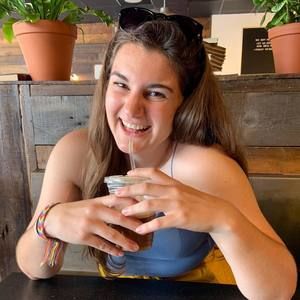 Meet your Posher, Hannah